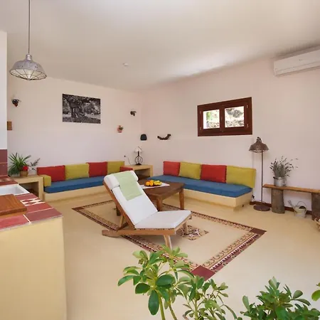 Villa Acropolis Számi