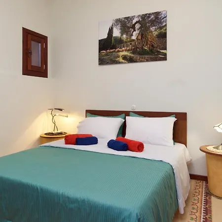 Villa Acropolis